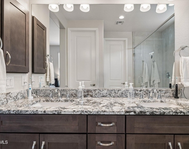18422 N 65th Place - Photo Thumbnail 20