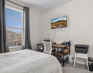 18422 N 65th Place - Photo Thumbnail 29