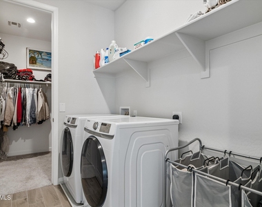 18422 N 65th Place - Photo Thumbnail 35