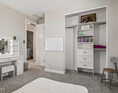 18422 N 65th Place - Photo Thumbnail 27