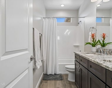 18422 N 65th Place - Photo Thumbnail 31