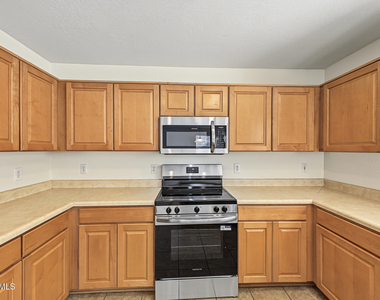 797 E Desert Holly Circle - Photo Thumbnail 2