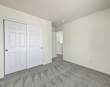 797 E Desert Holly Circle - Photo Thumbnail 15
