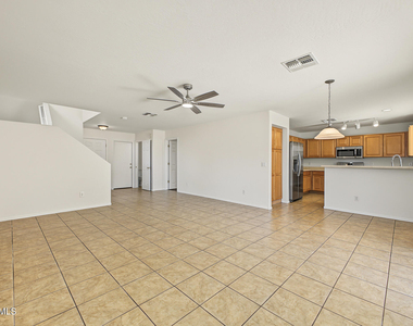 797 E Desert Holly Circle - Photo Thumbnail 5