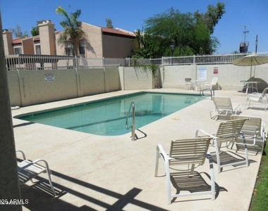 8823 N 8th Street - Photo Thumbnail 2