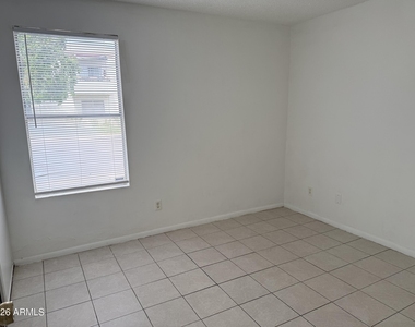 8823 N 8th Street - Photo Thumbnail 10