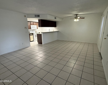 8823 N 8th Street - Photo Thumbnail 5