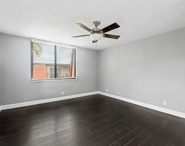 3754 Victoria Drive - Photo Thumbnail 16