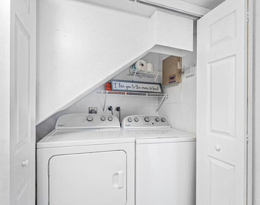 3754 Victoria Drive - Photo Thumbnail 10