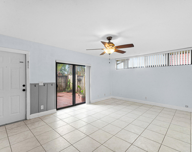 3754 Victoria Drive - Photo Thumbnail 6