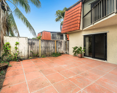3754 Victoria Drive - Photo Thumbnail 4