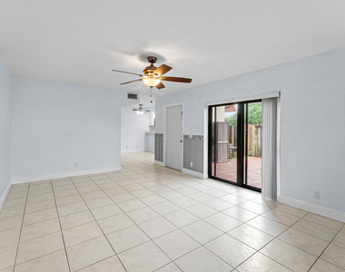 3754 Victoria Drive - Photo Thumbnail 7