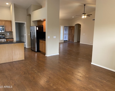 19495 N 90th Lane - Photo Thumbnail 4