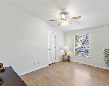 17200 W Bell Road - Photo Thumbnail 21