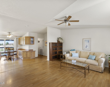 17200 W Bell Road - Photo Thumbnail 7