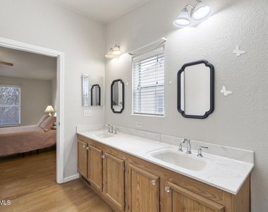 17200 W Bell Road - Photo Thumbnail 36