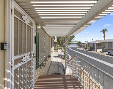 17200 W Bell Road - Photo Thumbnail 5