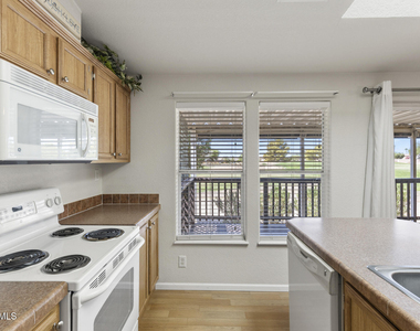17200 W Bell Road - Photo Thumbnail 18