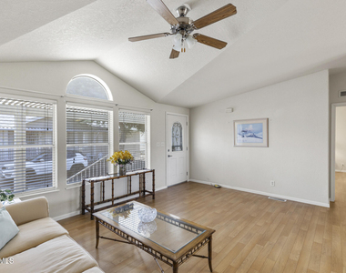 17200 W Bell Road - Photo Thumbnail 9