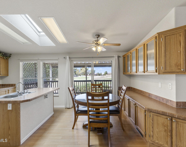 17200 W Bell Road - Photo Thumbnail 11