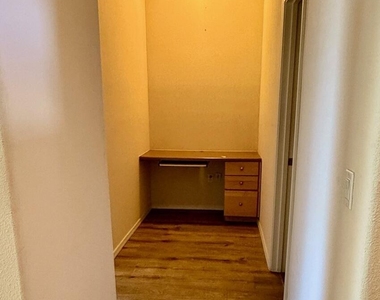19777 N 76th Street - Photo Thumbnail 12