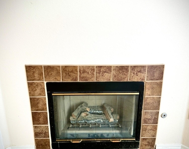 19777 N 76th Street - Photo Thumbnail 3