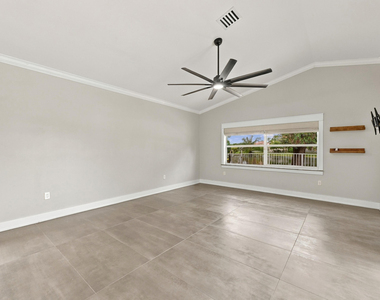 7505 Nw 65th Lane - Photo Thumbnail 15