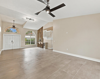 7505 Nw 65th Lane - Photo Thumbnail 4