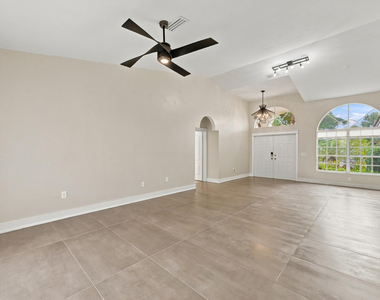 7505 Nw 65th Lane - Photo Thumbnail 5