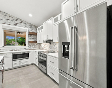 7505 Nw 65th Lane - Photo Thumbnail 11