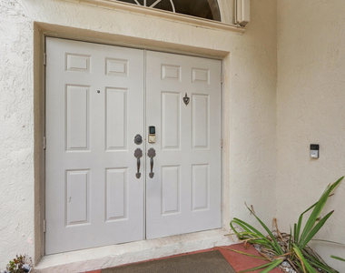 7505 Nw 65th Lane - Photo Thumbnail 1
