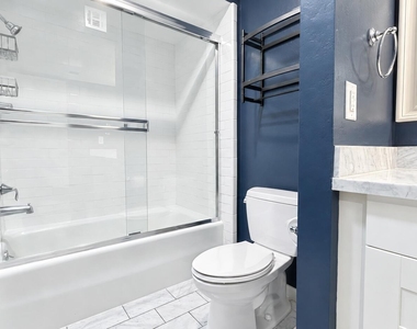 6846 N 72nd Place - Photo Thumbnail 17