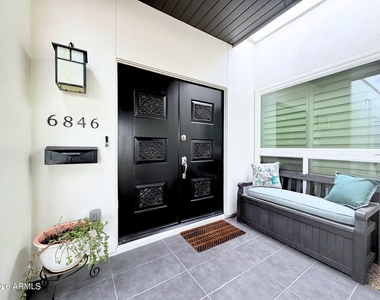 6846 N 72nd Place - Photo Thumbnail 23