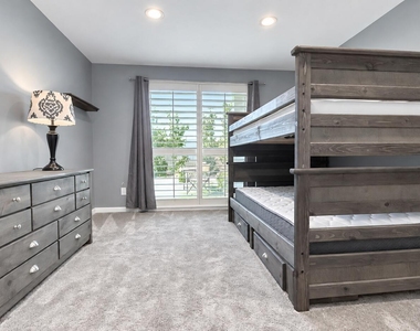 6846 N 72nd Place - Photo Thumbnail 19