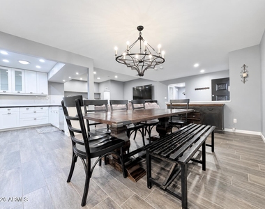 6846 N 72nd Place - Photo Thumbnail 1