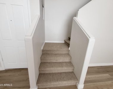 833 E Sheffield Avenue - Photo Thumbnail 19
