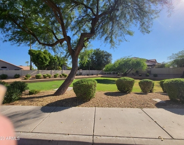 833 E Sheffield Avenue - Photo Thumbnail 42