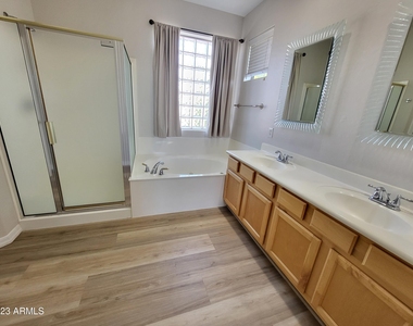 833 E Sheffield Avenue - Photo Thumbnail 35