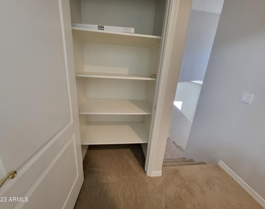 833 E Sheffield Avenue - Photo Thumbnail 25