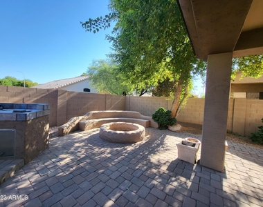 833 E Sheffield Avenue - Photo Thumbnail 40