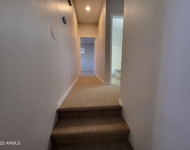 833 E Sheffield Avenue - Photo Thumbnail 21