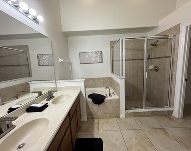 1101 Orange Cosmos Boulevard - Photo Thumbnail 34