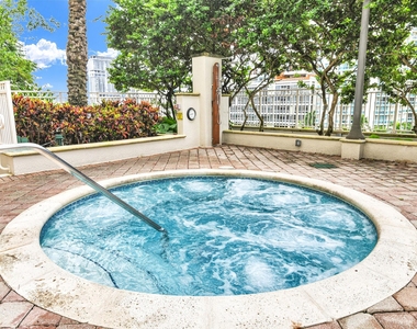 511 Se 5th Avenue - Photo Thumbnail 28
