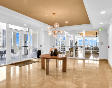 511 Se 5th Avenue - Photo Thumbnail 16