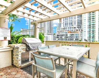 511 Se 5th Avenue - Photo Thumbnail 26