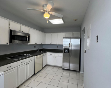 3100 Ne 48th Street - Photo Thumbnail 47