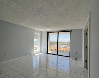 3100 Ne 48th Street - Photo Thumbnail 38