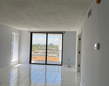 3100 Ne 48th Street - Photo Thumbnail 36