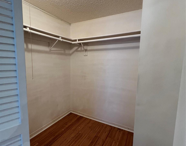 3100 Ne 48th Street - Photo Thumbnail 8