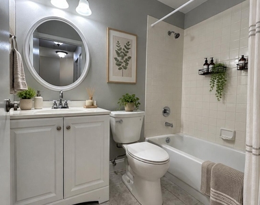 1000 Nw 105th Way - Photo Thumbnail 8